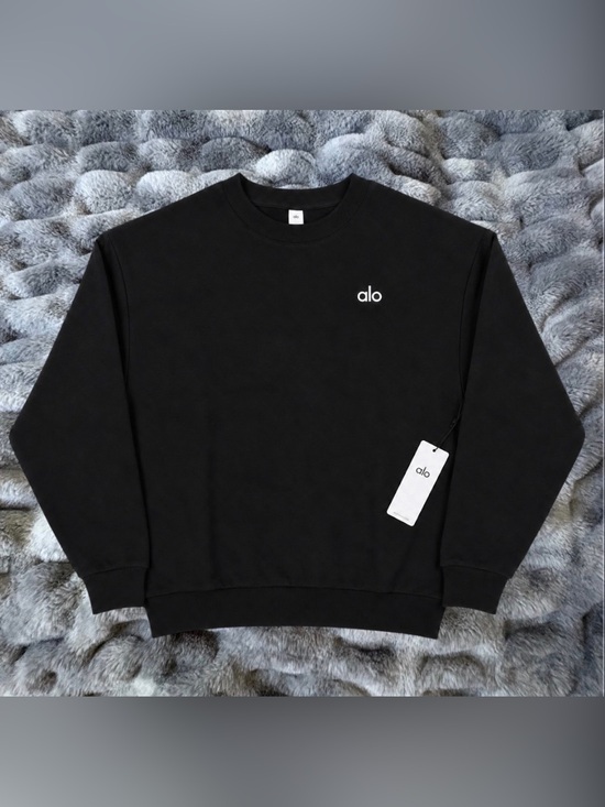 ALO Yoga Tops - Alo Yoga Black Crewneck Sweatshirt